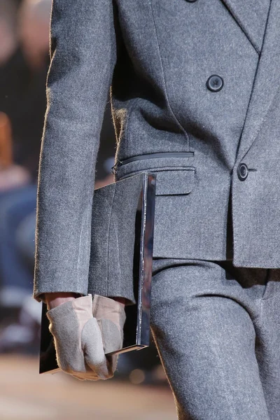 Look 95